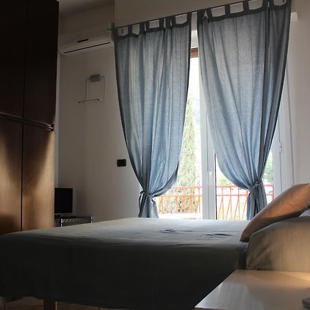 Les Agrumes Varigotti Luaran gambar