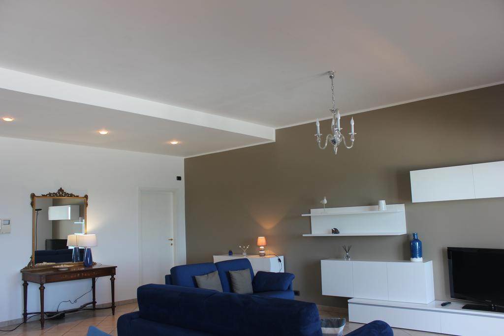 Les Agrumes Varigotti Luaran gambar